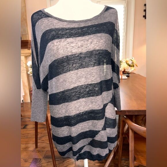 Vince Wool Silk Alpaca Stripe Sheer Dolman Tunic Sweater M Gray Black Boho - Picture 2 of 6